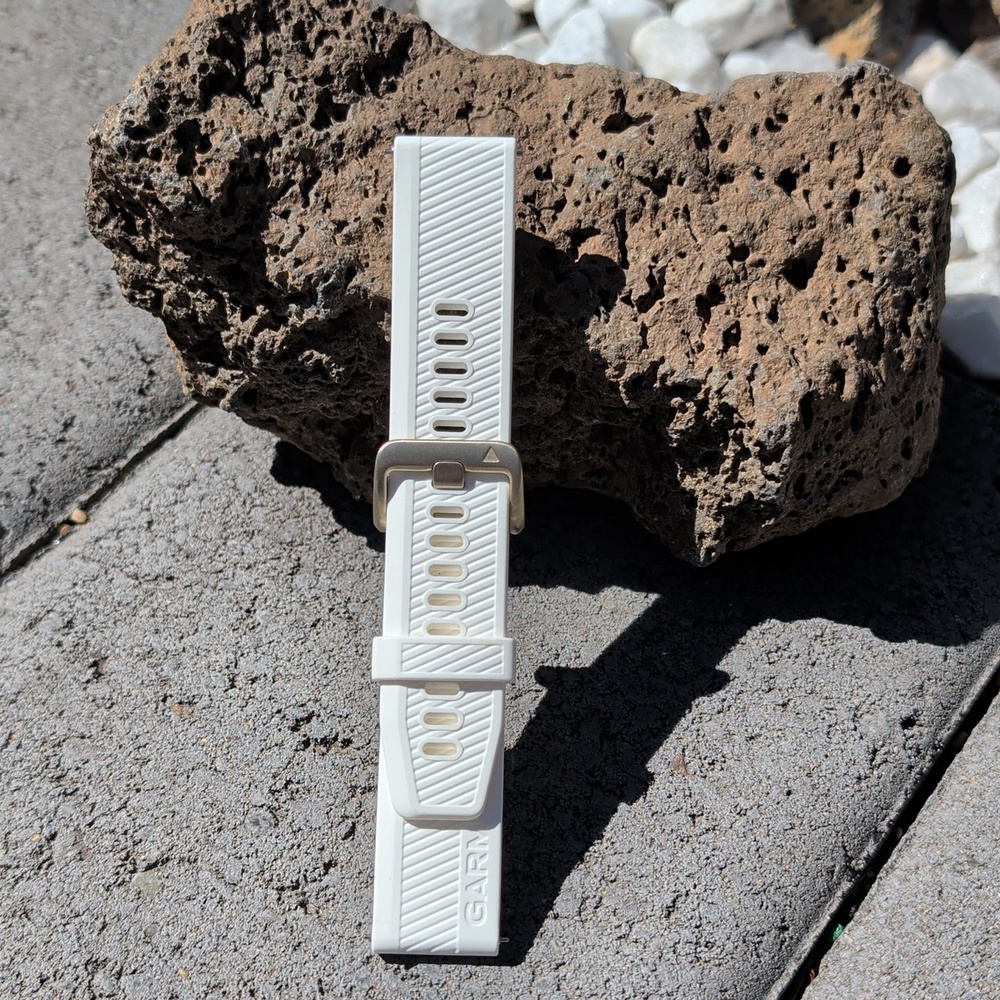 Garmin Quick Release 20 Watch Band White/Gold New w/o Box